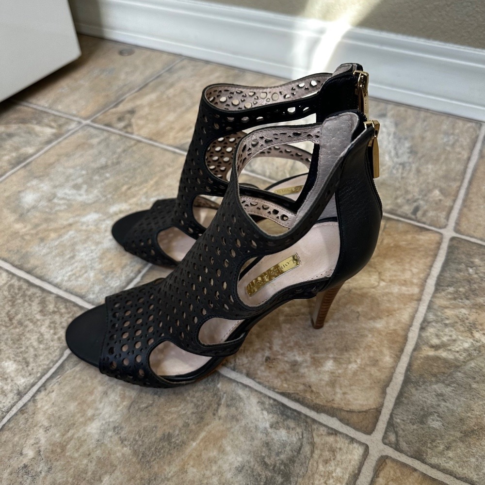 Louise‎ et Cie Heels Sandals Leather Perforated Stiletto Black 7.5 - Picture 5 of 9